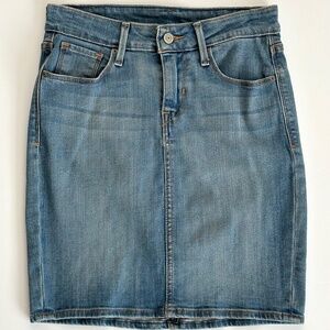 Levi’s Denim Jean Skirt Women Medium Wash Blue Size 24